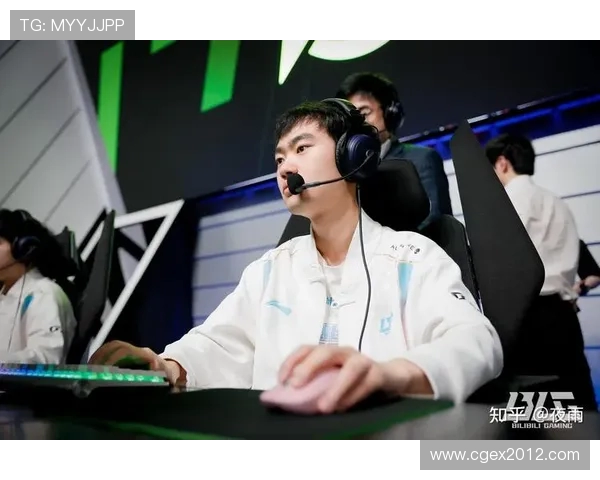 BLG战队与JDG对决激情四溢 谁能笑到最后称霸LPL赛场 BLG战队与JDG对决激情四溢 谁能笑到最后称霸LPL赛场