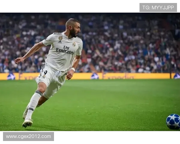 卡里姆本泽马职业生涯辉煌成就与球场传奇地位解析