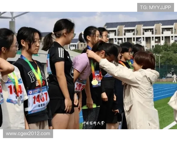 全力拼搏展风采 赛事背后的精彩故事与挑战