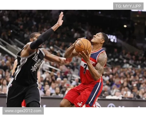 多伦多猛龙迎战劲敌展开激烈对抗全力争取季后赛席位