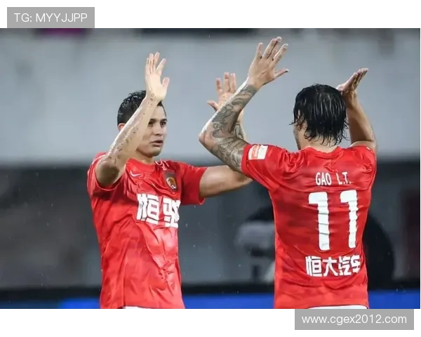 广州滑板队中路突破战术解析与实战应用探讨