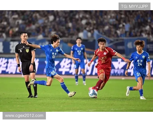 深度剖析苏超赛场劲旅争霸与战术革新趋势全景观察解析动向纵览篇